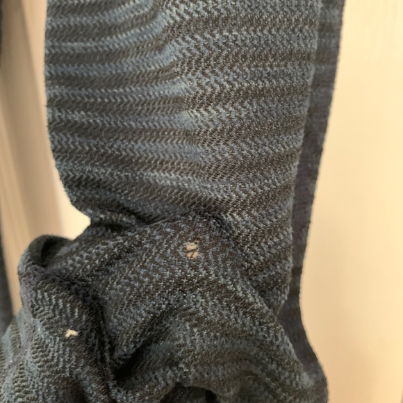 Athleta navy/black stripped detail knit leggings - Picture 3 of 4